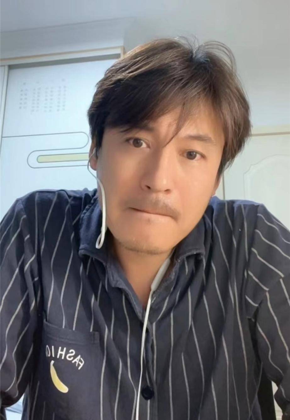 有网友就表示,王东是恶人先告状,还称他是家暴男