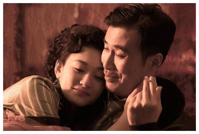 观众们_剧情_张嘉译