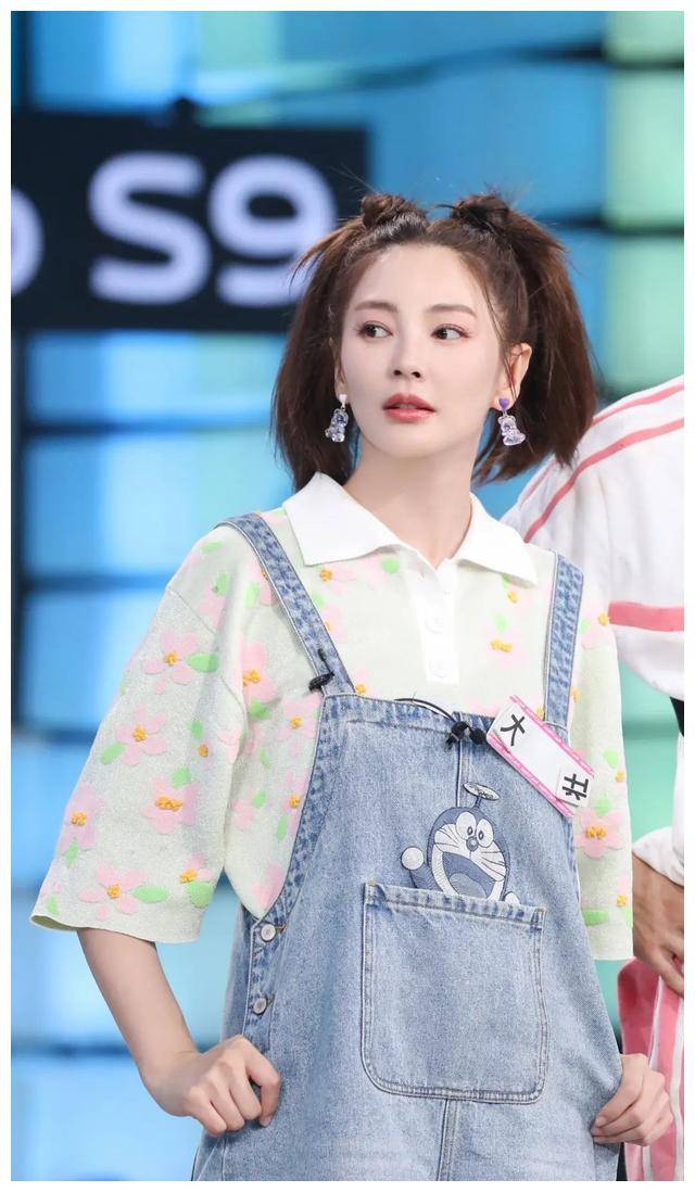 张雨绮美丽脸庞瞬间瓦解300亿身价或将烟消云散现实曝光