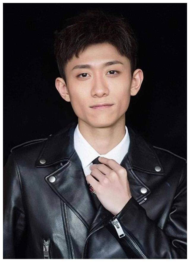 张一山片酬从5000万降至1000万拍戏无门正急需新作品