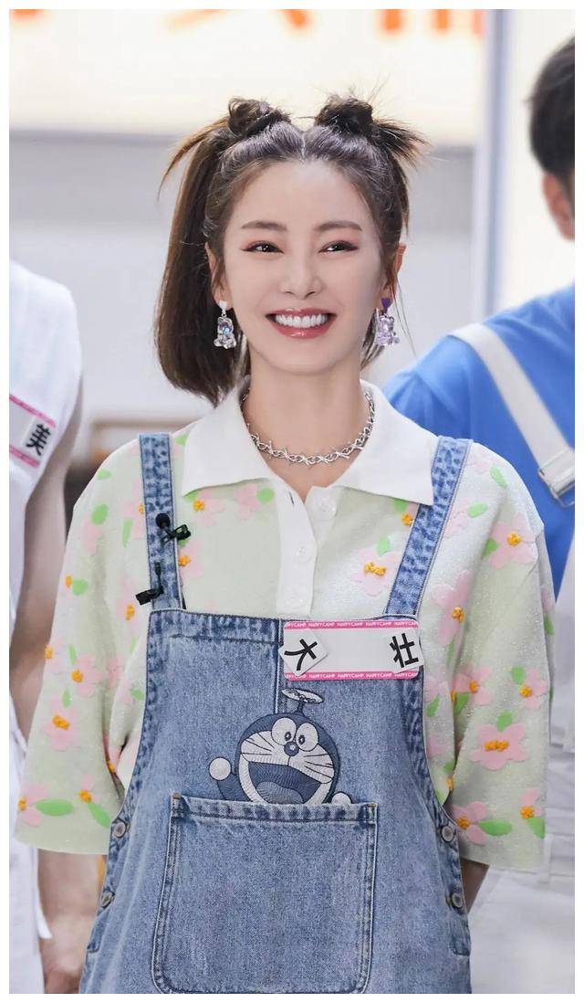 张雨绮美丽脸庞瞬间瓦解300亿身价或将烟消云散现实曝光