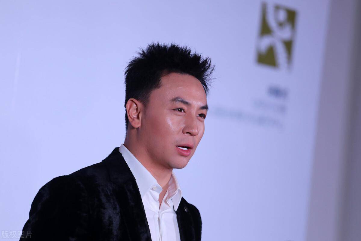 有一种差距叫释小龙何洁分手,13年后一个身价过亿,一个捉襟见肘