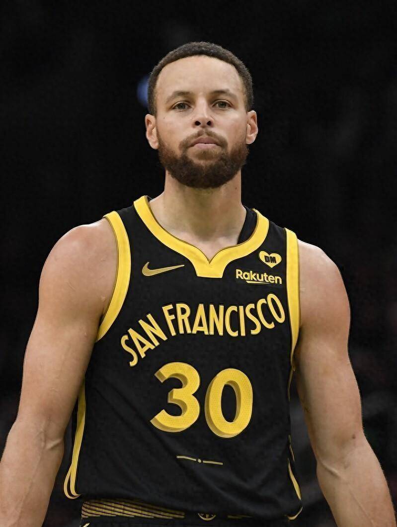 科尔昏招难辞其咎,水花兄弟低迷_比赛_布朗_防守