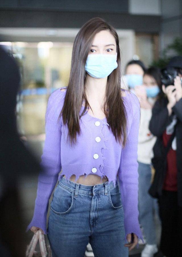 原创angelababy机场照同穿短款上衣可酷飒可甜美你更喜欢哪一款