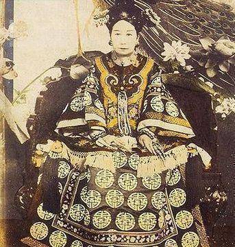 原创八国联军撤退后慈禧是怎么对待那些不进京勤王的东南各督抚的