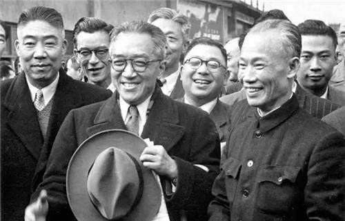 原创鲁迅骂了胡适10多年为啥他从来不还口胡适因为他是我们的人