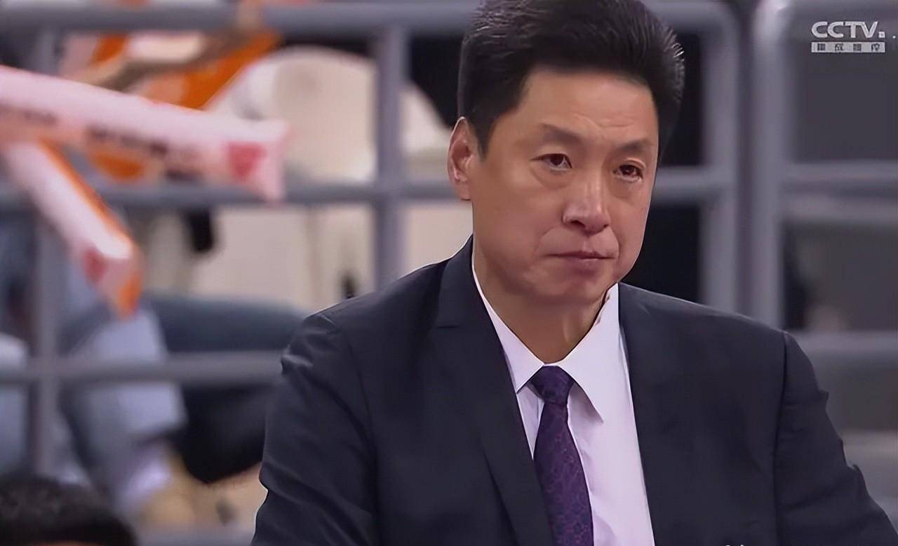 男篮低迷不怪球员,姚明甩锅,两大主帅应复出_八一队_实力_教练