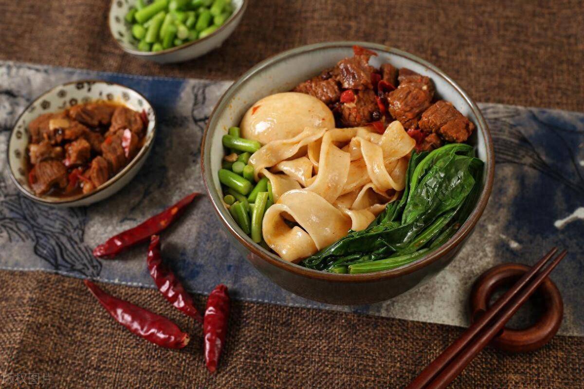 原创小说带着瑜伽去旅行第731733章2万一碗面