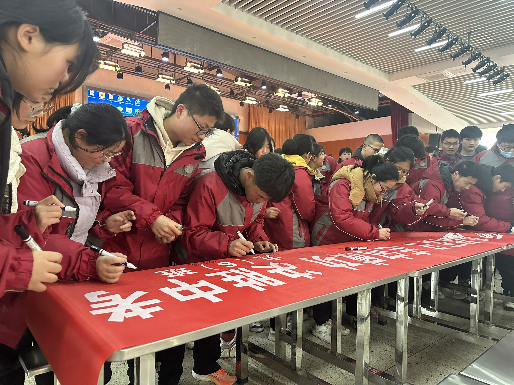 金湖实验中学图片