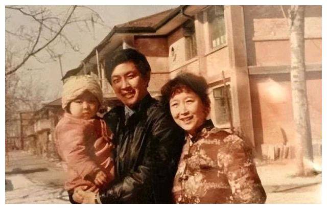 原创唐国强走向演艺事业巅峰72岁换新角色引发观众期待