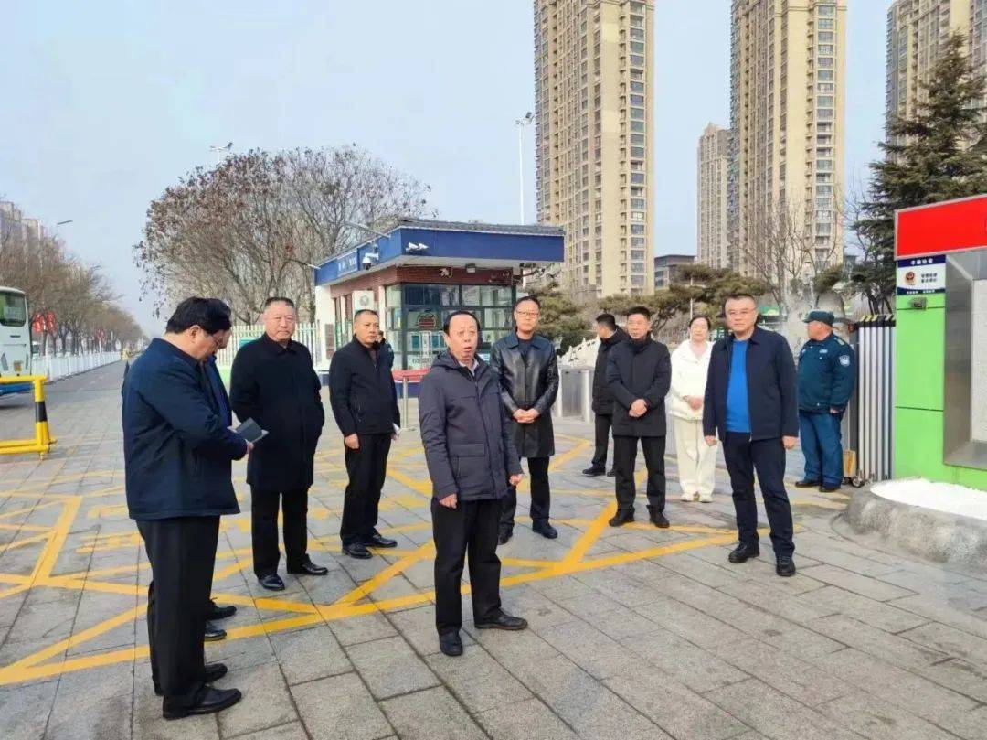 丰南区教育局党组书记,局长郝连兴,丰南区教研训中心副主任钱洪涛