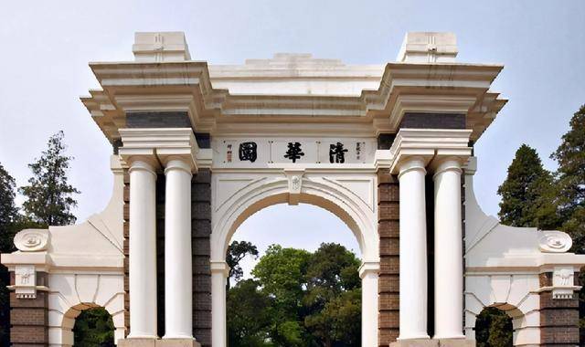 原创名校生都去了国外你们却在建设国家白岩松字字引人深思