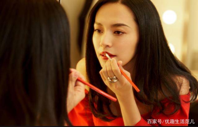 而刘涛的演绎事业是非常成功的,不管在什么电视剧里面都是女强人的
