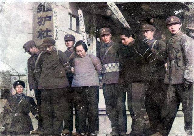 原创68年前的一桩大案两天失踪12个孩子一个奇怪的手势暴露歹徒