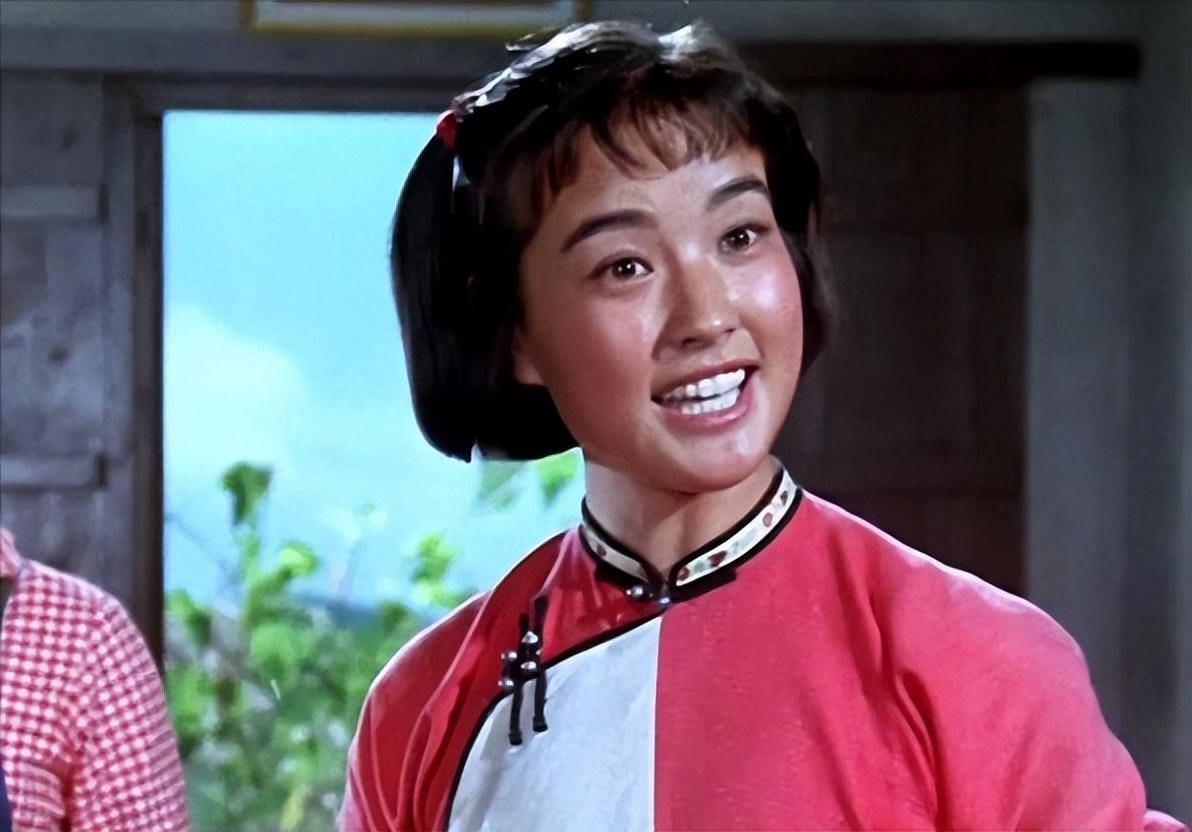 原创71岁刘晓庆婚姻坎坷四婚嫁给大13岁商人没有孩子成人生遗憾