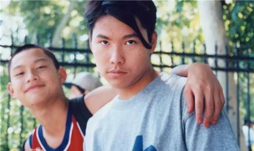 原创他19岁含冤入狱22岁躺母亲怀里去世后靠一首遗作打败周杰伦