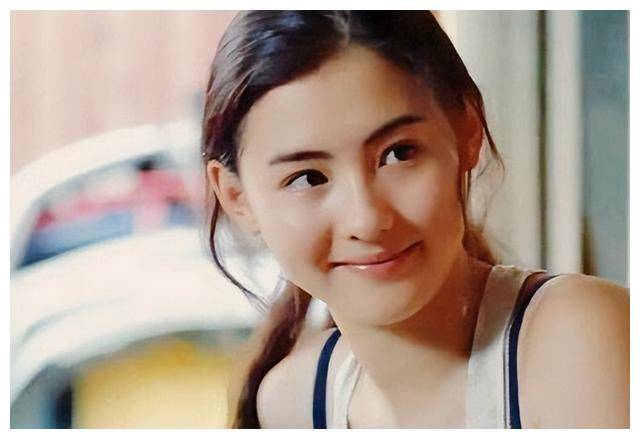 张柏芝开心父母离婚?真相让人心痛,听她哽咽揭开真相_经历_人生_伤痛