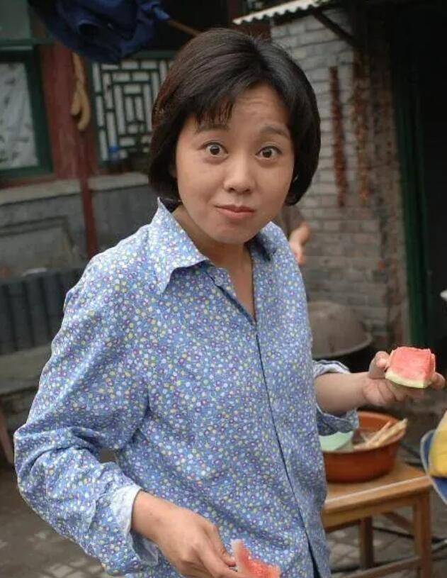 原创时尚女人闫妮干了多少糊涂事她的大器晚成不是没有原因的