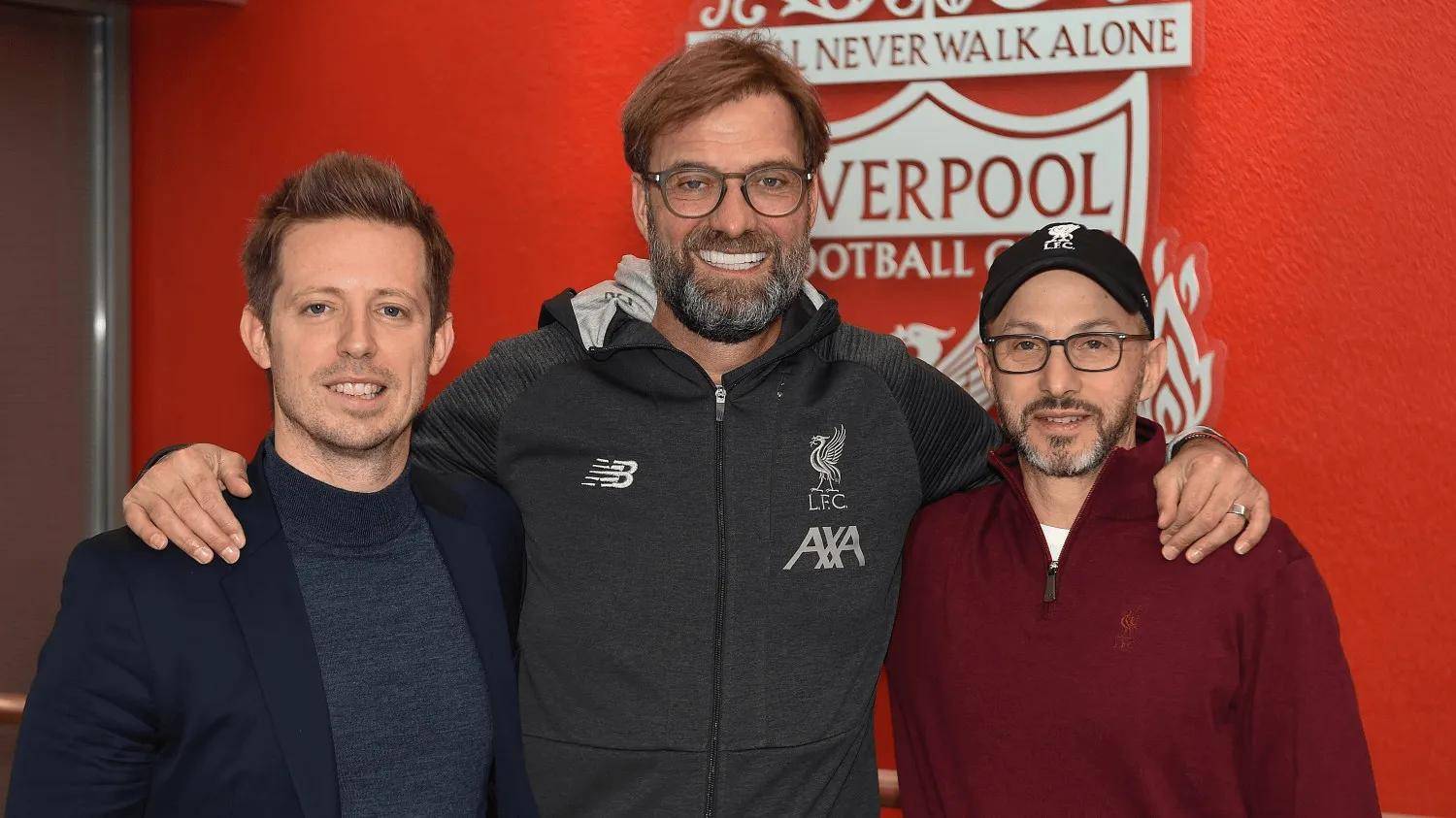 江南报道,迈克尔-爱德华兹与利物浦老板进行了面对面的会谈,他们试图