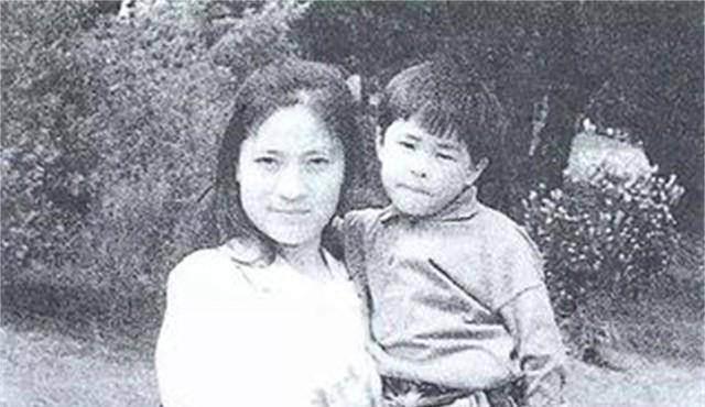 原创丈夫当妻子面与小三互诉爱意她不阻止反倒建议接来一起生活
