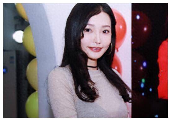 原创大二邂逅王晶三作风靡26亿晋升最美晶女郎