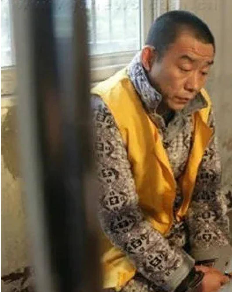 同年12月10日,松滋市又发生了一起侵害致死案,女死者30岁,脖子上有扼