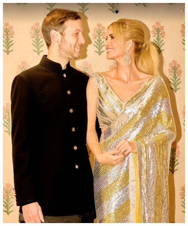 伊万卡亲临婚礼金色礼服抢眼女儿引人注目