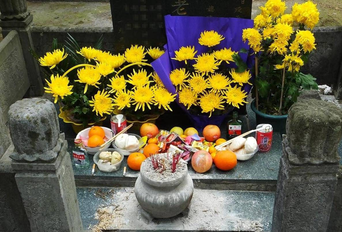 原创今年清明百年不遇老话六人不上坟上坟祸事临是哪6人