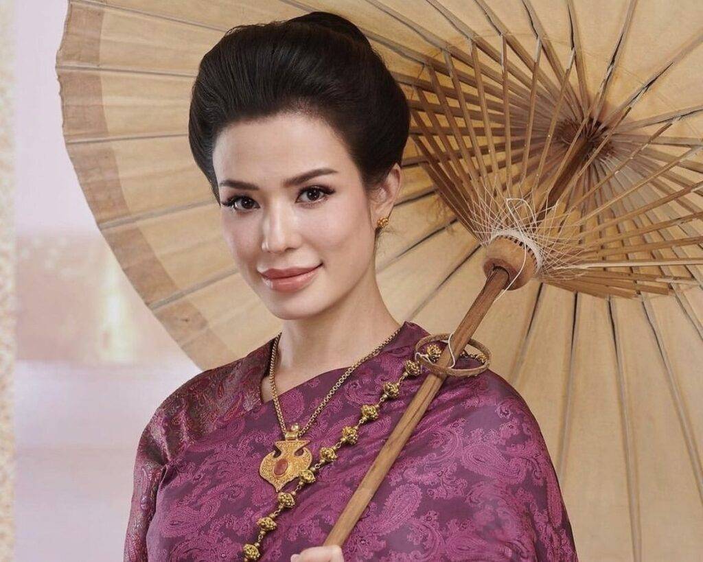 原创从伯爵夫人到宫廷厨娘揭开泰国甜点女王跌宕起伏的传奇人生