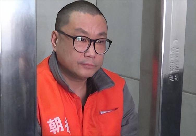 污点艺人尹相杰和于文华直播被举报,抖音官方回复,评论区吵翻天_网友