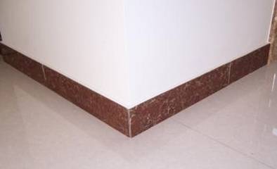 花纹颜色可选性强,价格也便宜实用,不管是哪种装修风格,用瓷砖踢脚线