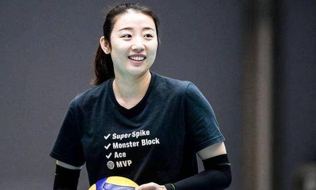 国际排联祝福金软景生日36岁的她是排坛常青树朱婷以她为榜样