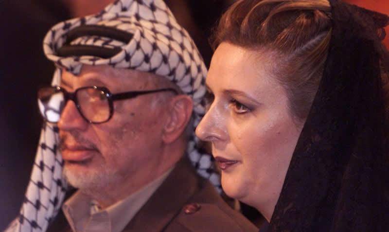 原创2004年阿拉法特去世留下60个亿独女和小34岁的娇妻现在怎样了