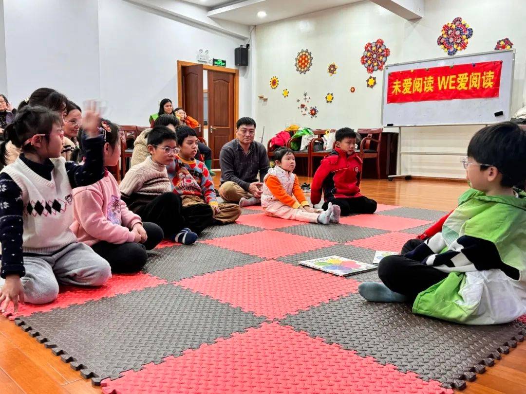 他们"变身"小小图书管理员,传递志愿服务正能量_活动_小朋友们_雷锋