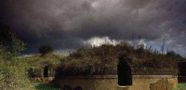 原创俗话说房子望见坟墓儿孙应寻活路这句话是何意思有道理吗