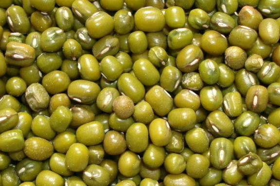 春天不吃面包也要吃它,多给家人吃,降脂降压,暄软可口有嚼劲_绿豆