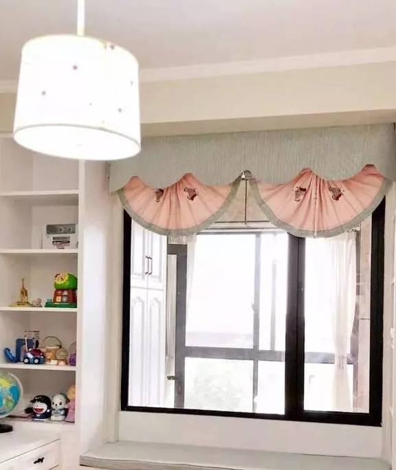 原创现在飘窗流行这样装美观又实用存储空间翻倍卧室更整洁