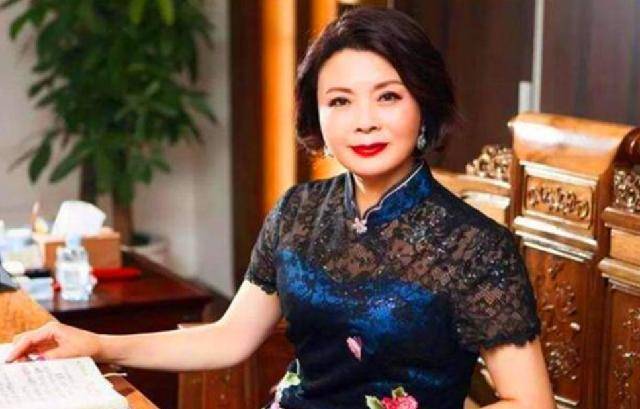 为夫妻,因生二胎丢掉饭碗,二胎长大后赚千亿回报_严介和_爱情_张云琴