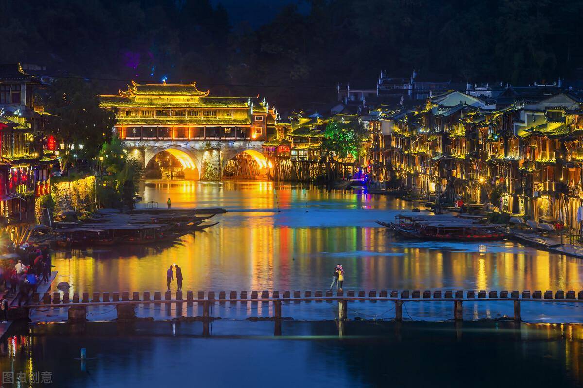 湖南这个小镇,"一脚踏三省",媲美凤凰古镇,而且游客不多_边城镇_文化