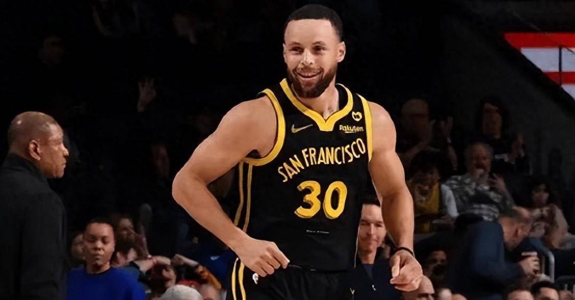 原创库里重伤离场勇士爆冷惜败汤普森25分难救主追梦空砍三双