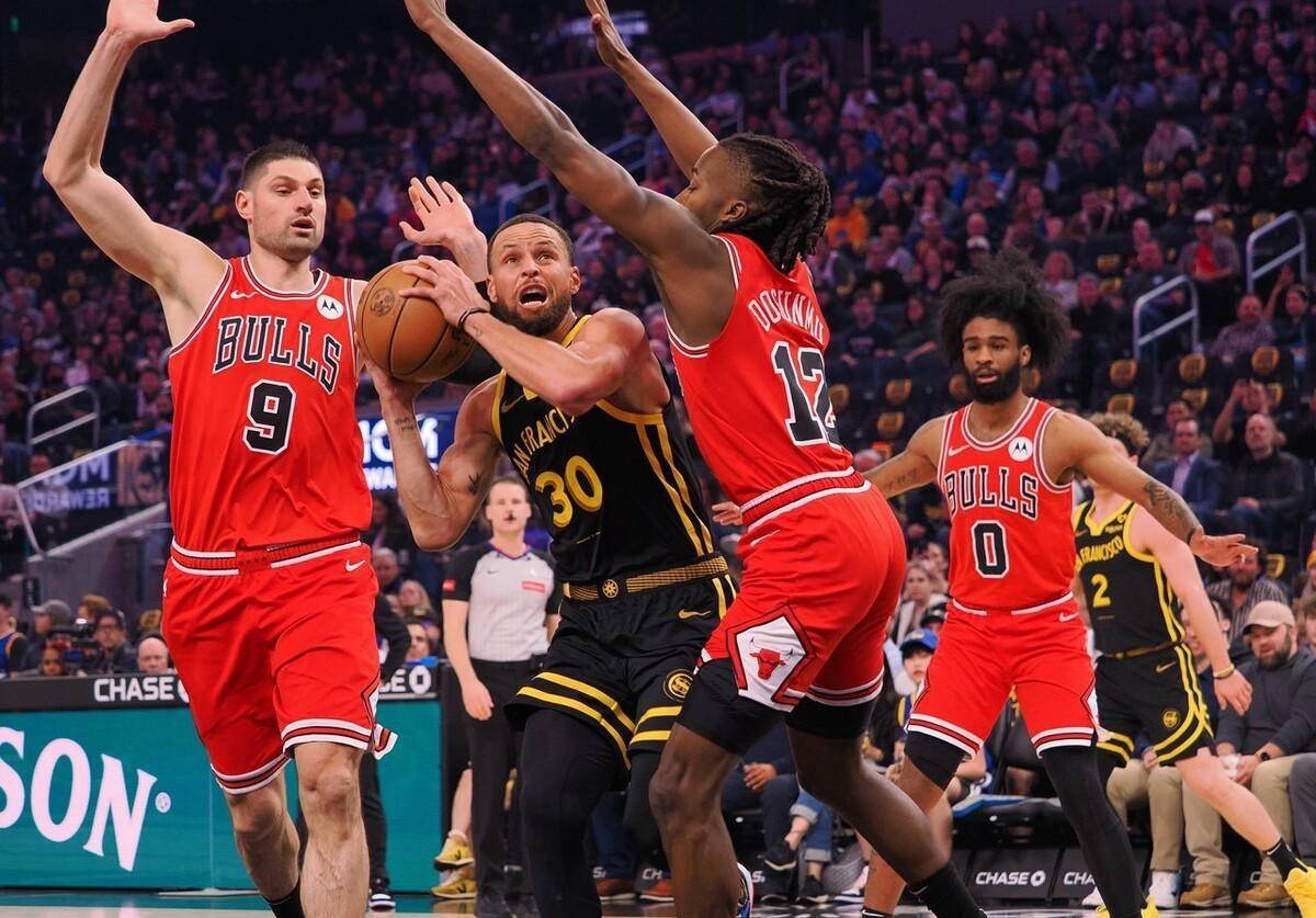 德罗赞准绝杀!克莱功亏一篑,武切维奇打爆勇士!_公牛队_命中_比赛