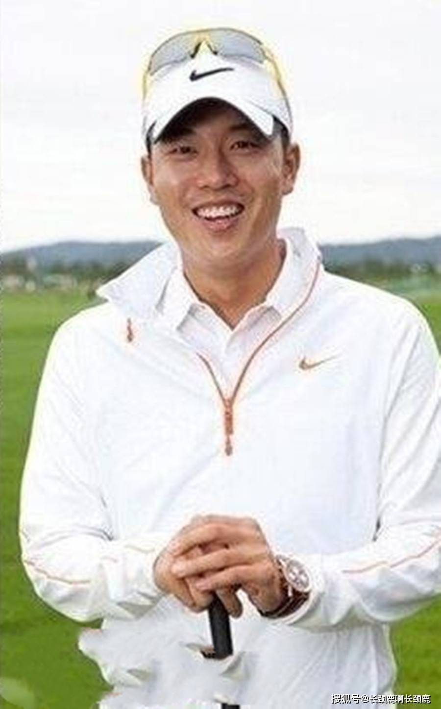 2023年就有人举报安成贤涉嫌诈骗,而近日深陷丑闻的安成贤也独自现身