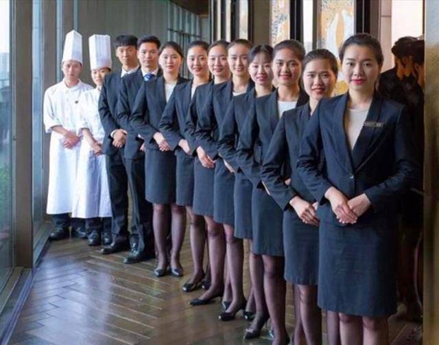 原创26岁成国宴级服务员3次为国家宴会服务一般酒店请不动她