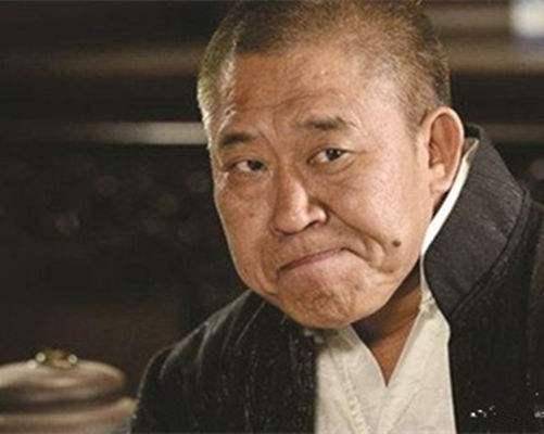 他是国家一级演员,因嘴歪演了一辈子坏人;女儿竟是我们熟悉的她_杜旭