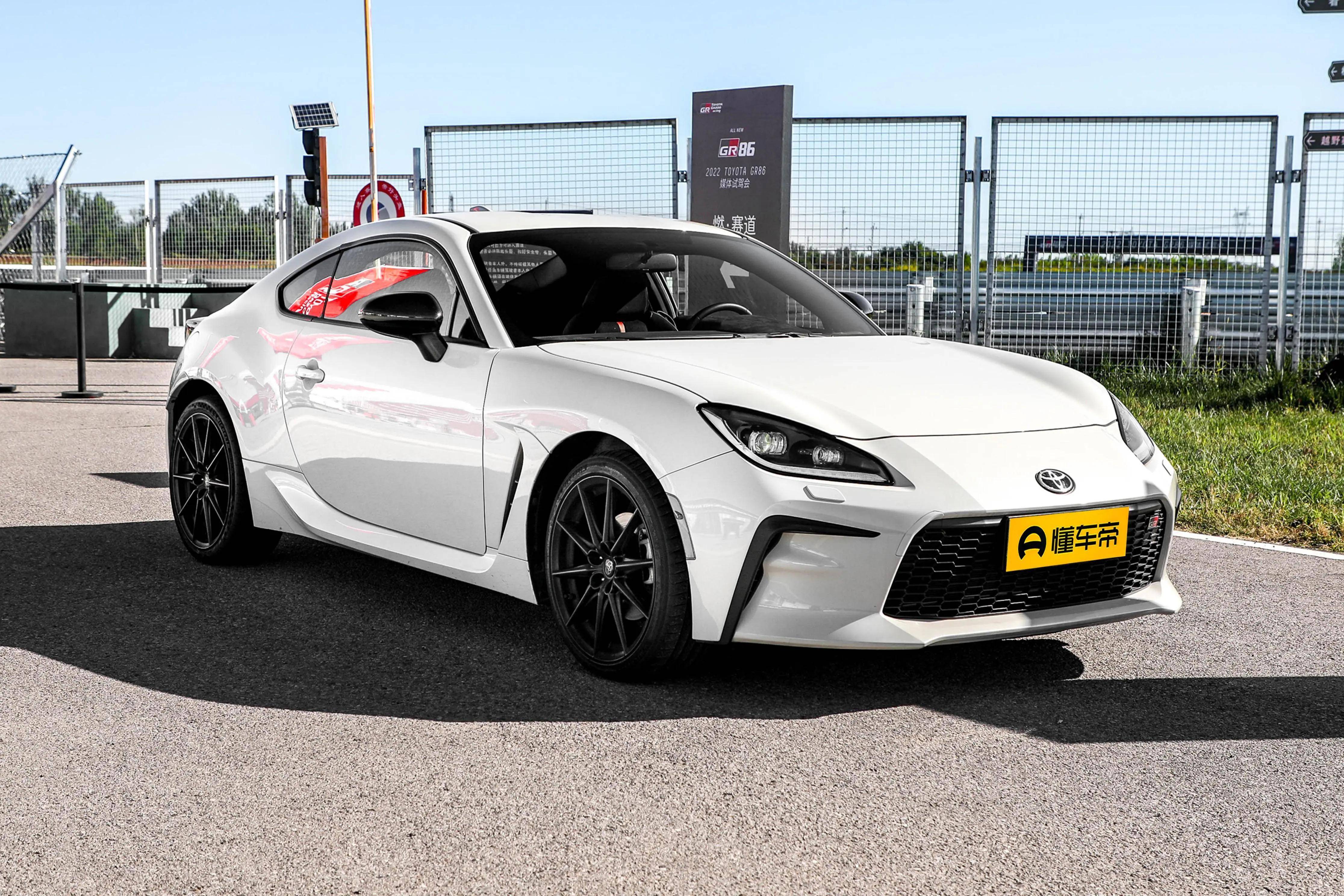 丰田ae86成为超级明星背后的故事