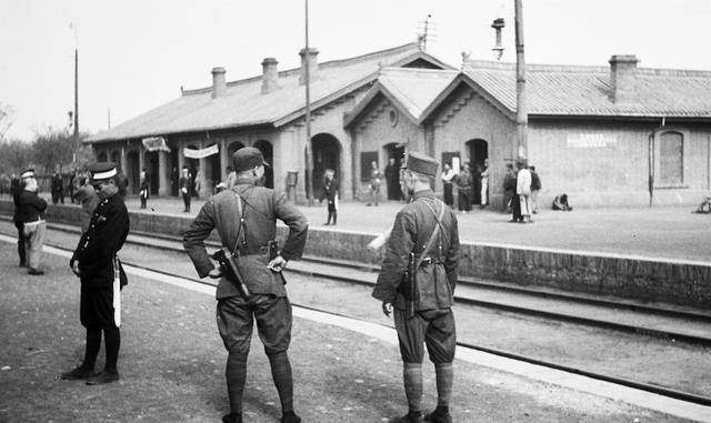 原创1942年洛阳男子发现枯井有新土报警后挖出失踪的豫东专员