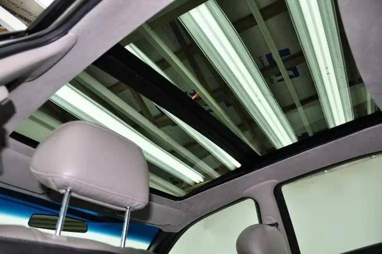 拥有罕见全景天幕如今嫌弃没人要_搜狐汽车_搜狐网