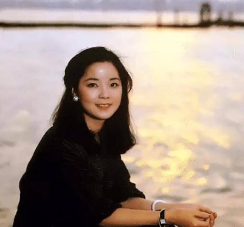 原创他毕业于黄埔军校却一生无为生了个女儿成了歌坛巨星家喻户晓