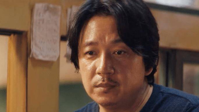 潘粤明曾经在微博说:涮羊肉的戏,从中午涮到现在,吃得我脑门子疼.