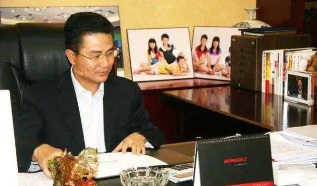 原创金立手机创始人一赌输掉7亿美金负债200亿跑路至今去向成谜
